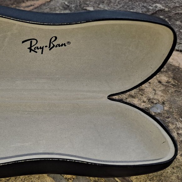 Ray-Ban hard sided glasses case - Picture 10 of 10